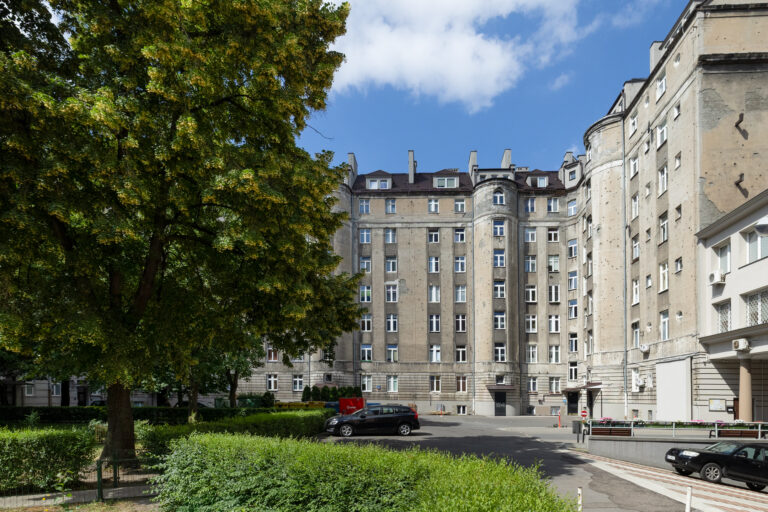 2 Bedroom Flat For Sale In Warsaw